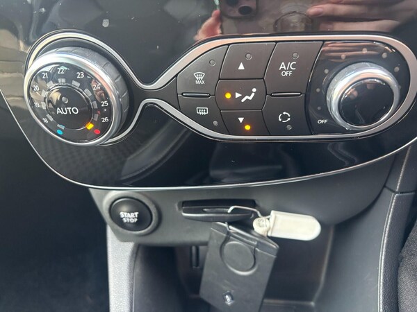 Used Renault Clio 2018 for sale - 76136498: Photo 22