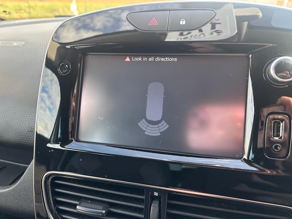 Used Renault Clio 2018 for sale - 76136498: Photo 26