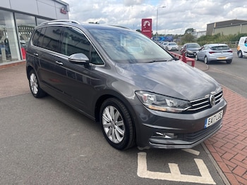 Used Volkswagen Touran 2017 for sale - 75406831: Photo