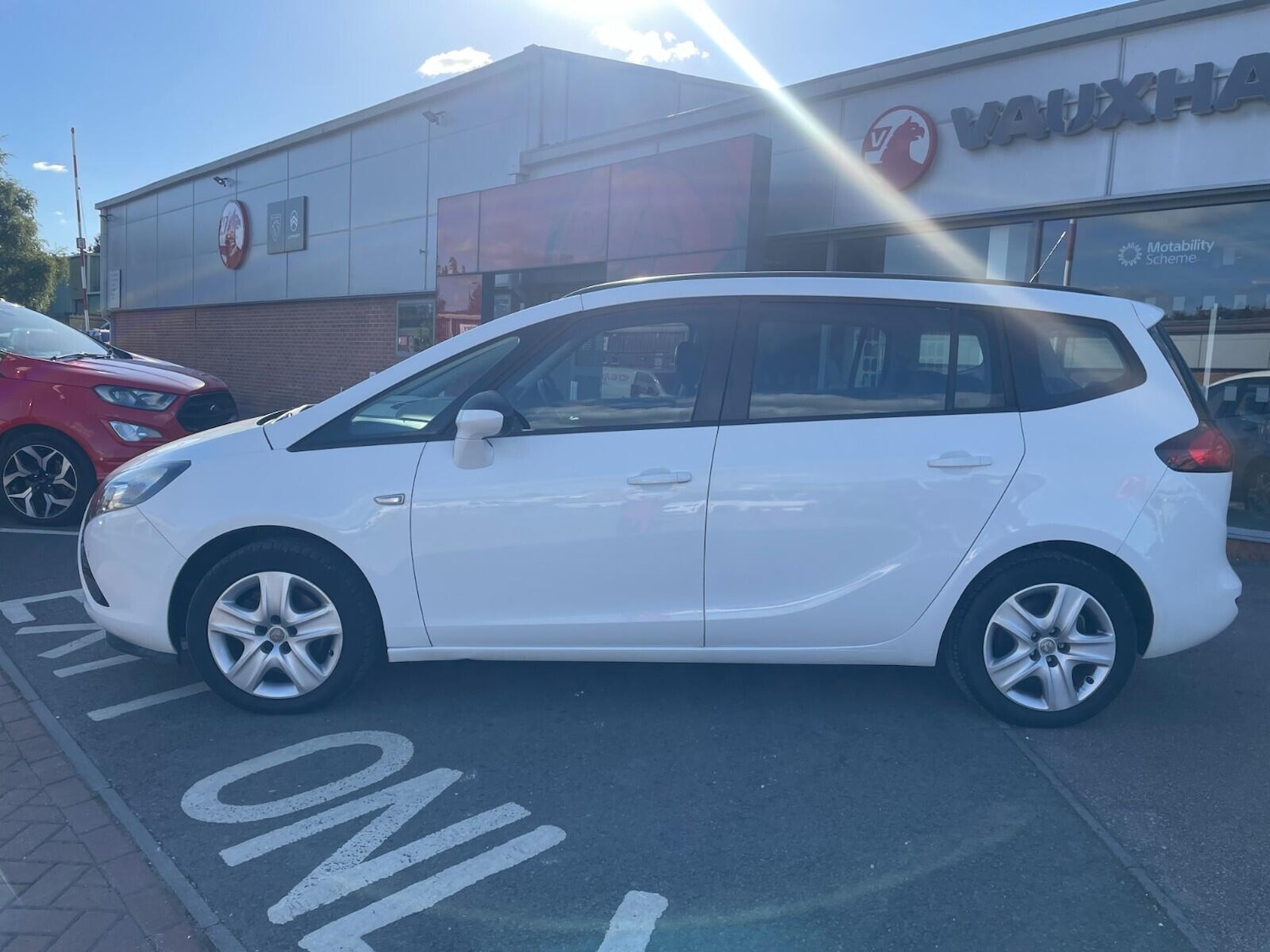 Used Vauxhall Zafira Tourer 2015 for sale - 76083889: Photo 8