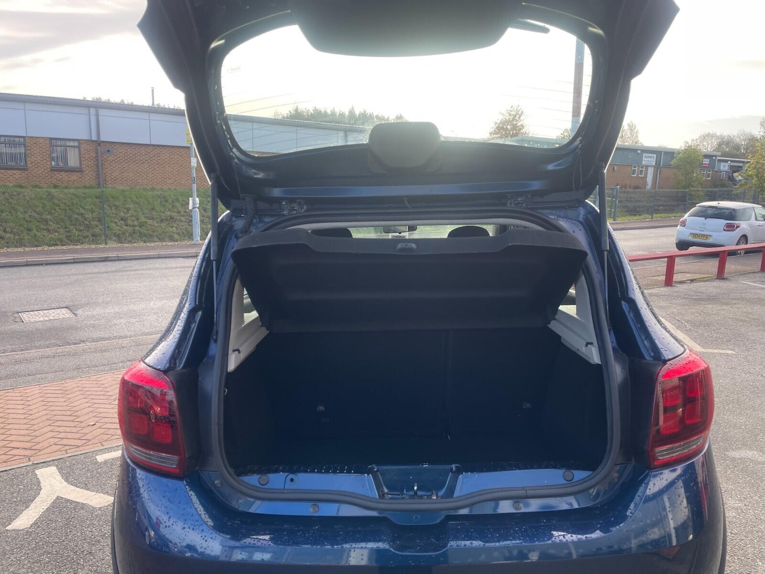 Used Dacia Sandero Stepway 2018 for sale - 76398905: Photo 10