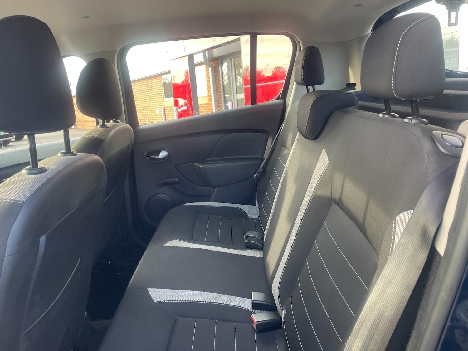 Used Dacia Sandero Stepway 2018 for sale - 76398905: Photo 12