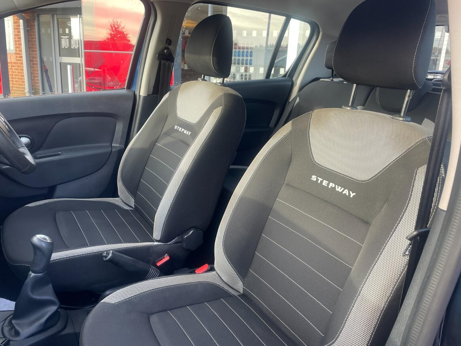 Used Dacia Sandero Stepway 2018 for sale - 76398905: Photo 13