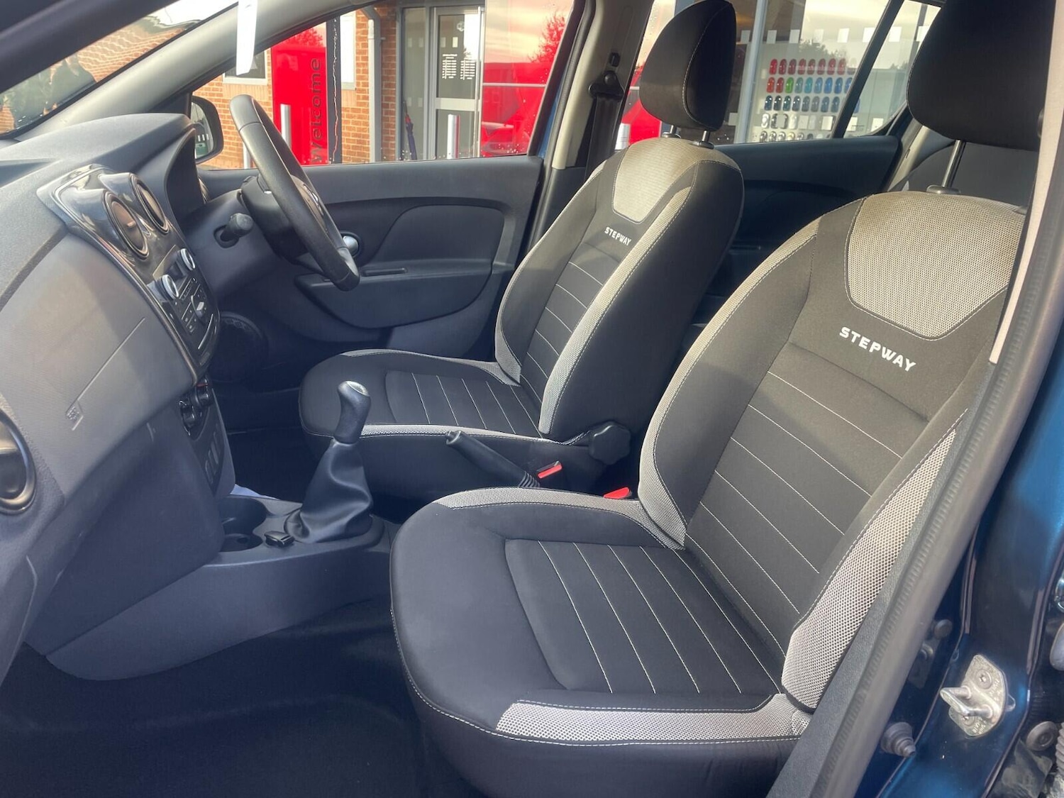 Used Dacia Sandero Stepway 2018 for sale - 76398905: Photo 14