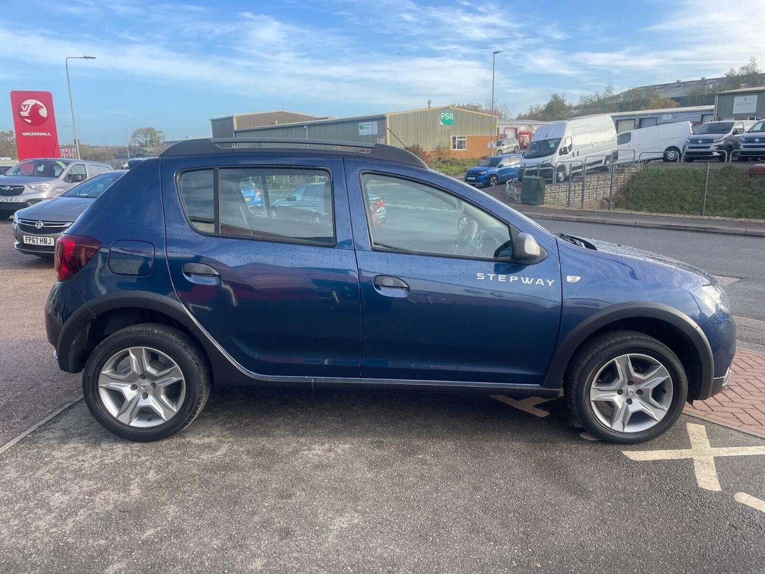 Used Dacia Sandero Stepway 2018 for sale - 76398905: Photo 4