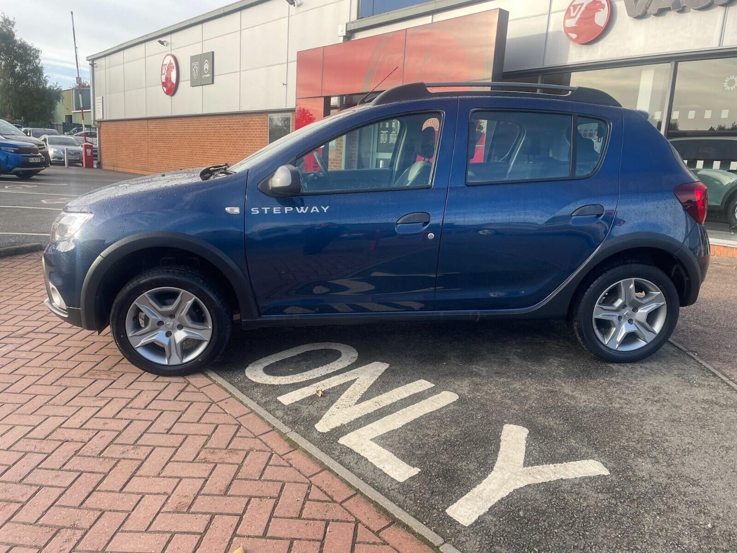 Used Dacia Sandero Stepway 2018 for sale - 76398905: Photo 8