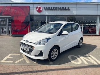 Used Hyundai i10 2018 for sale - 76228072: Photo