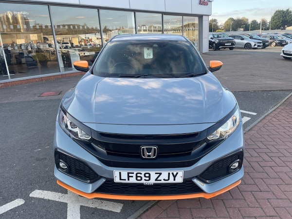 Used Honda Civic 2019 for sale - 76227204: Photo 2