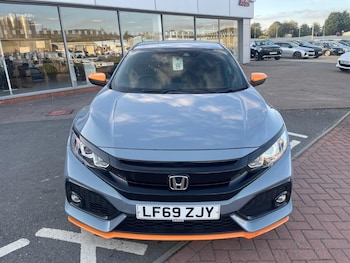 Used Honda Civic 2019 for sale - 76227204: Photo 2