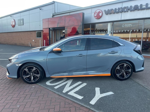 Used Honda Civic 2019 for sale - 76227204: Photo 8