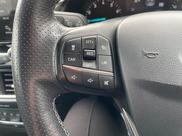Used Ford Fiesta 2018 for sale - 76042424: Photo 28