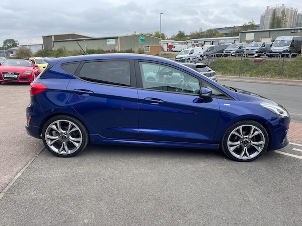 Used Ford Fiesta 2018 for sale - 76042424: Photo 4