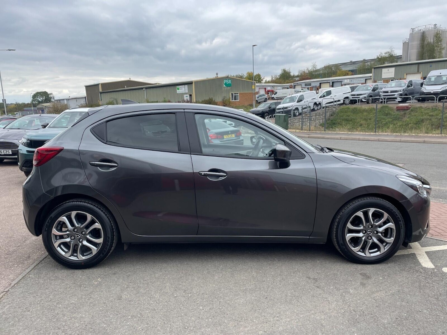 Used Mazda Mazda2 2019 for sale - 76083819: Photo 4