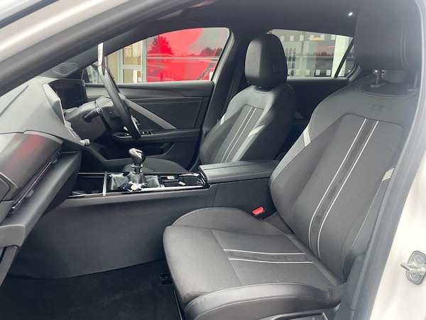 Used Vauxhall Astra 2023 for sale - 76327064: Photo 16
