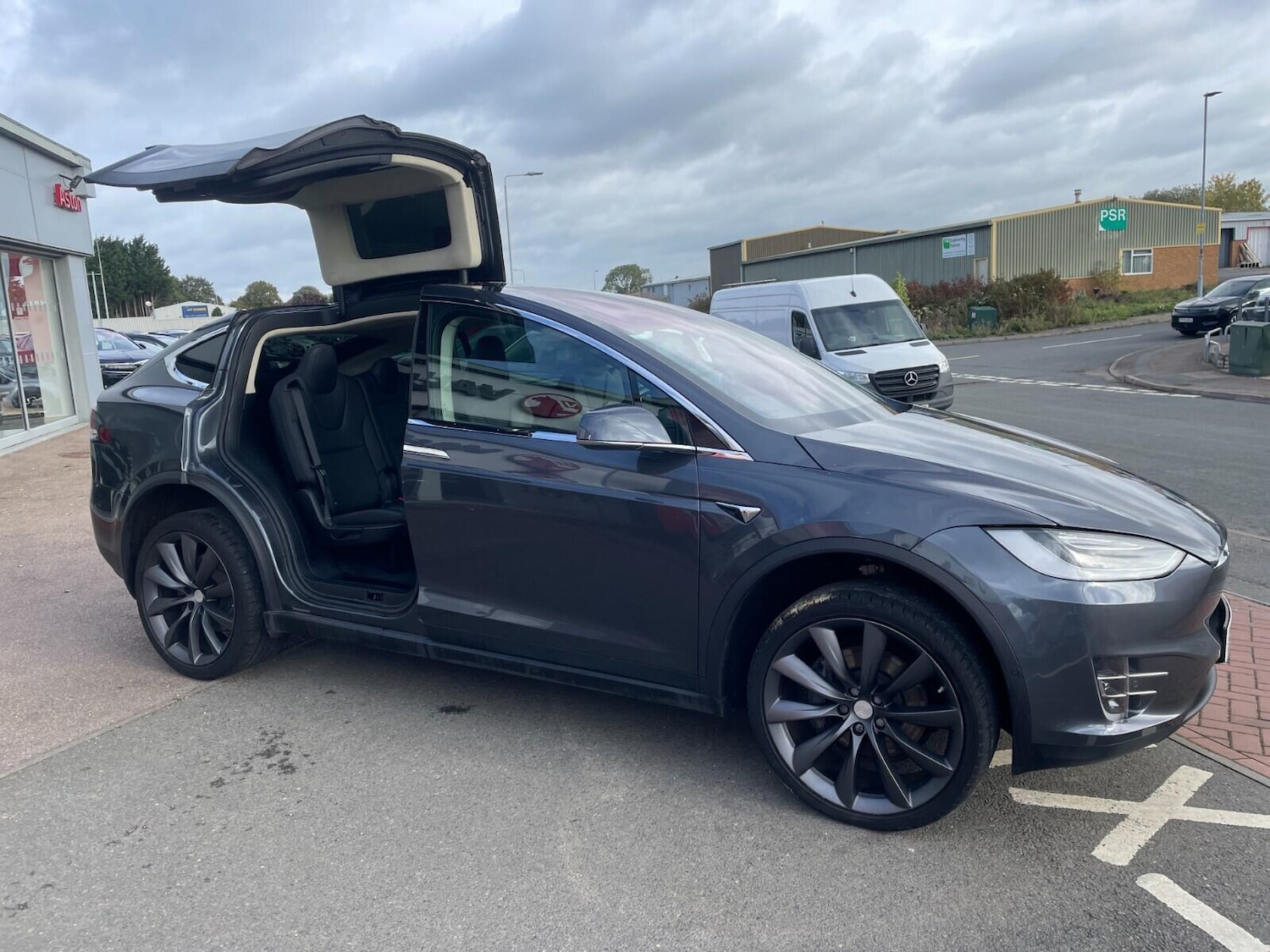 Used Tesla Model X 2019 for sale - 76179299: Photo 4