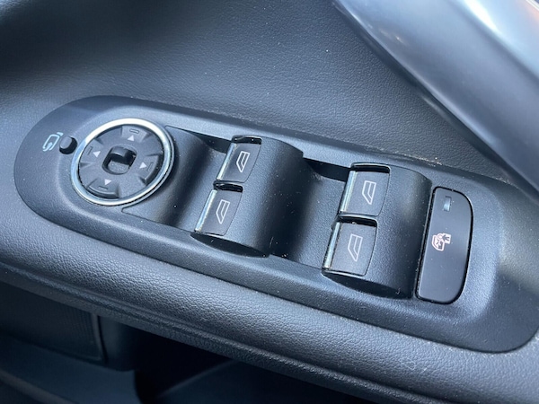 Used Ford Mondeo 2011 for sale - 76226566: Photo 28