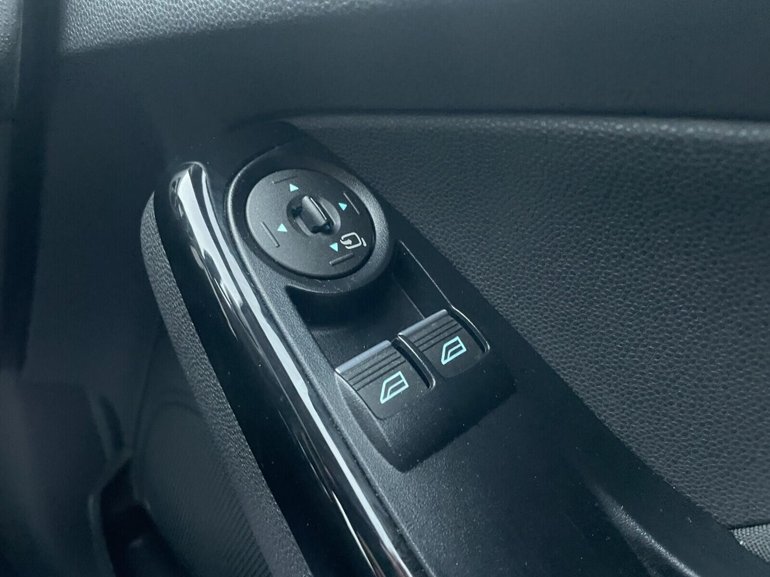 Used Ford Fiesta 2016 for sale - 76371122: Photo 19