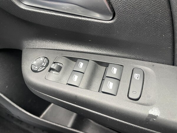 Used Vauxhall Corsa 2023 for sale - 76166971: Photo 31