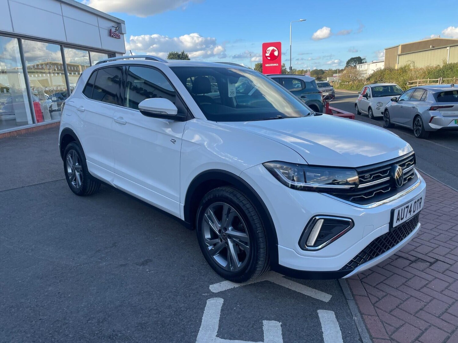 Used Volkswagen T-Cross 2024 for sale - 76072658: Photo 3