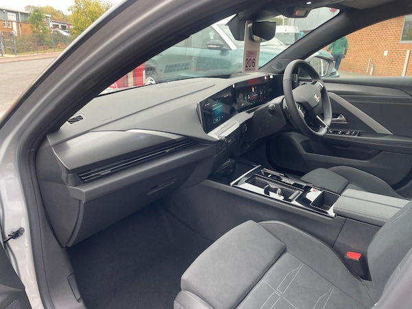 Used Vauxhall Astra 2025 for sale - 76336057: Photo 14