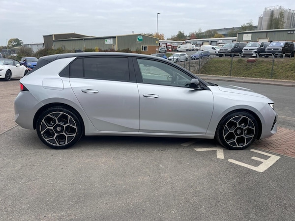 Used Vauxhall Astra 2025 for sale - 76336057: Photo 4