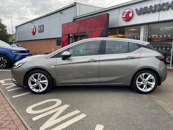 Used Vauxhall Astra 2017 for sale - 76370529: Photo