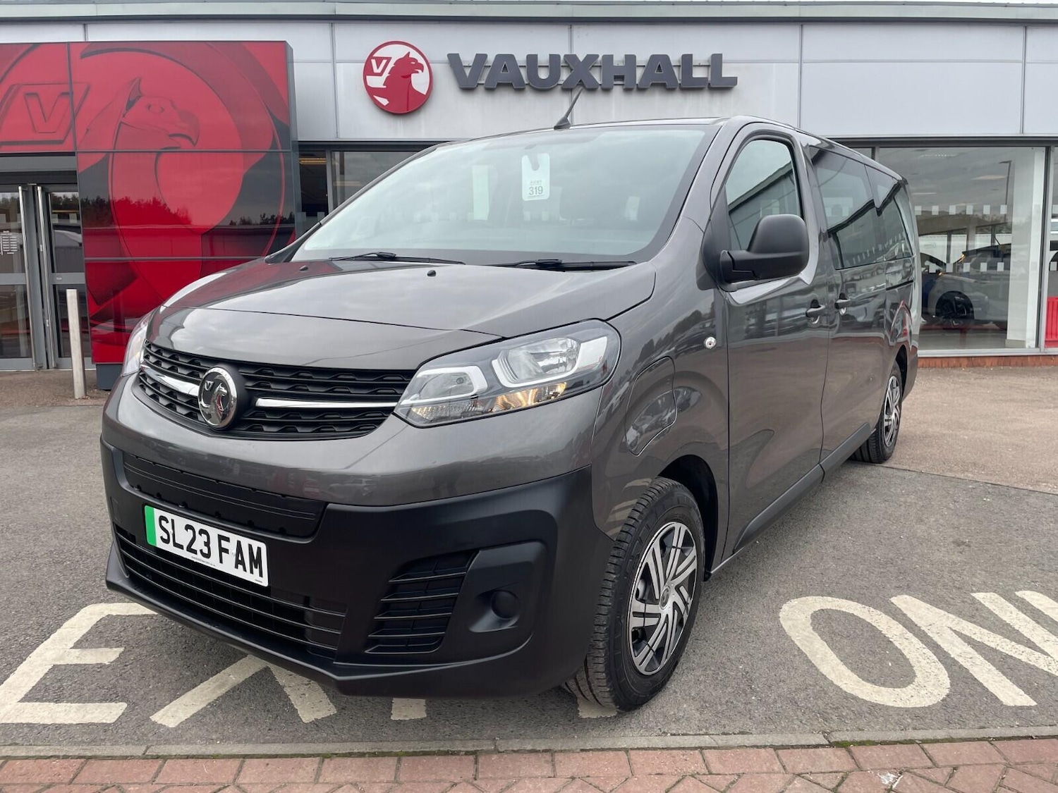 Used Vauxhall Vivaro Life 2023 for sale - 76361324: Photo 1