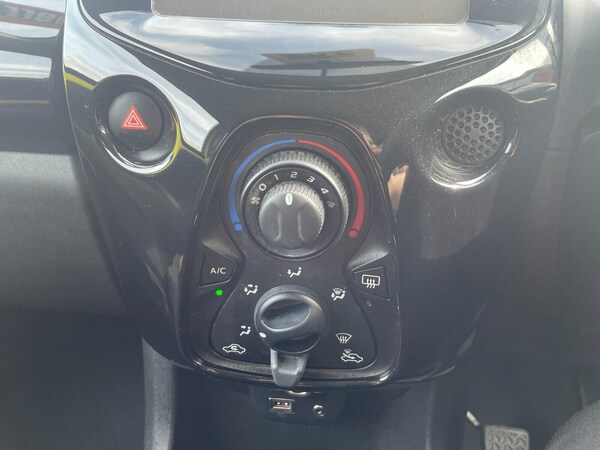 Used Toyota AYGO 2017 for sale - 75646242: Photo 24