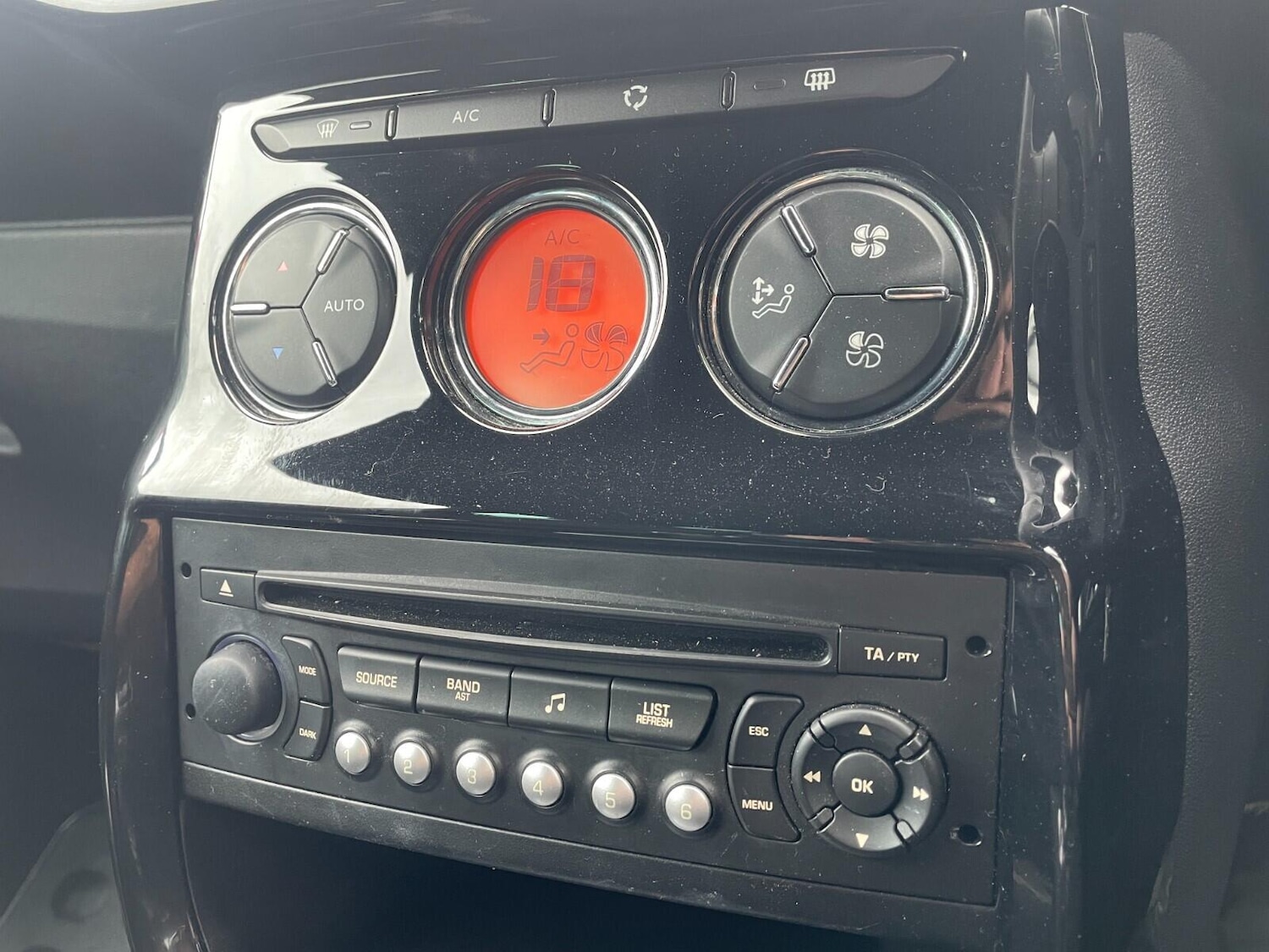 Used Citroen DS3 2012 for sale - 76326620: Photo 19