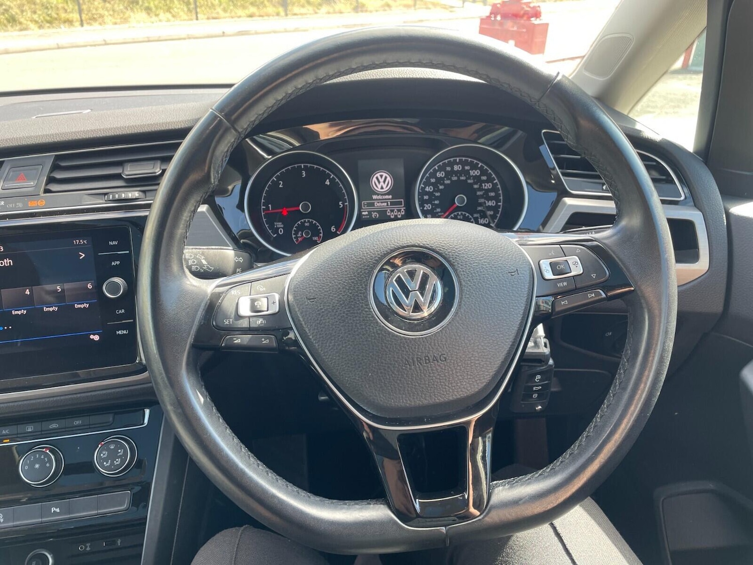 Used Volkswagen Touran 2018 for sale - 75979015: Photo 29