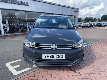 Used Volkswagen Touran 2018 for sale - 75979015: Photo 2