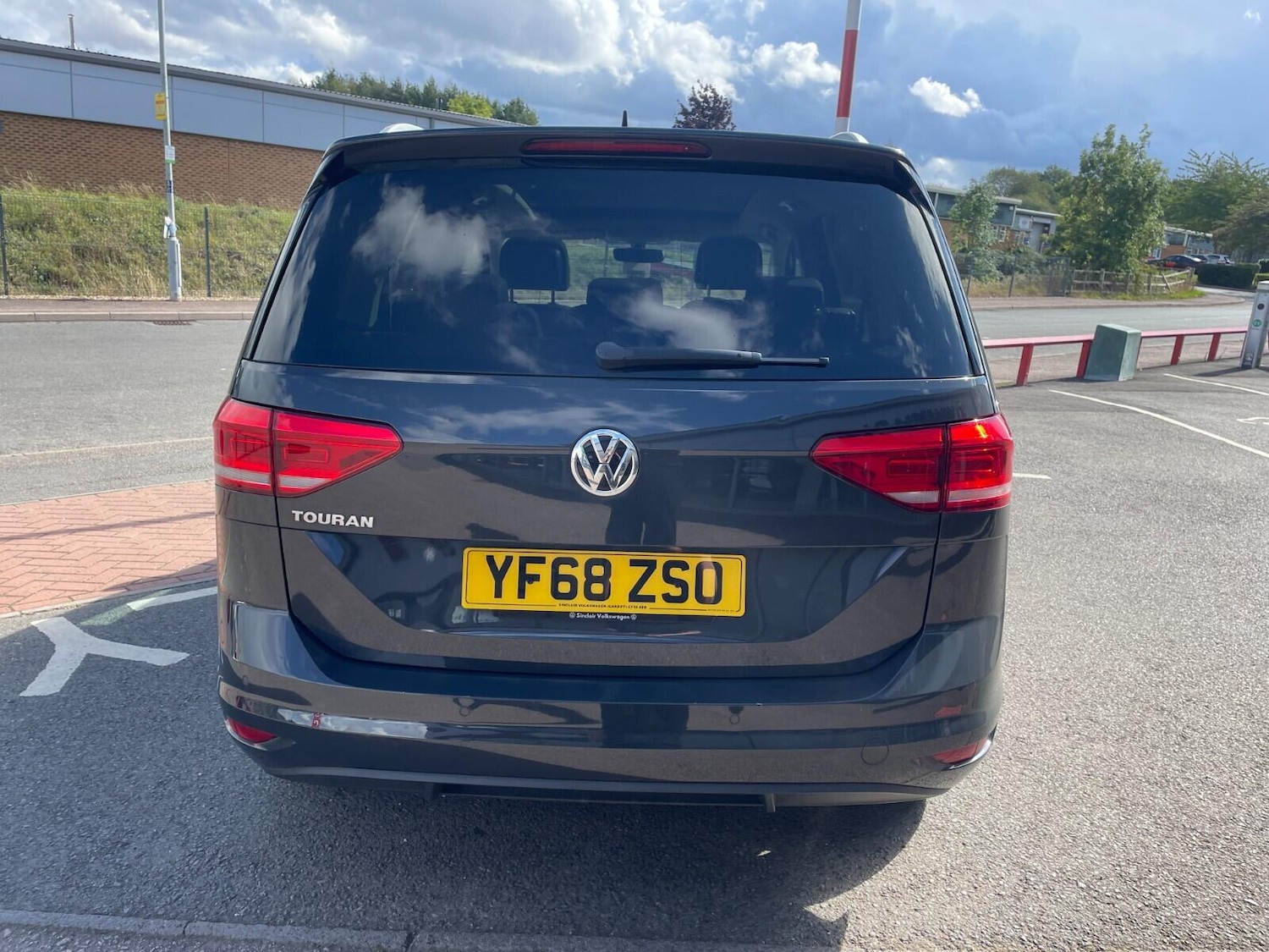Used Volkswagen Touran 2018 for sale - 75979015: Photo 6