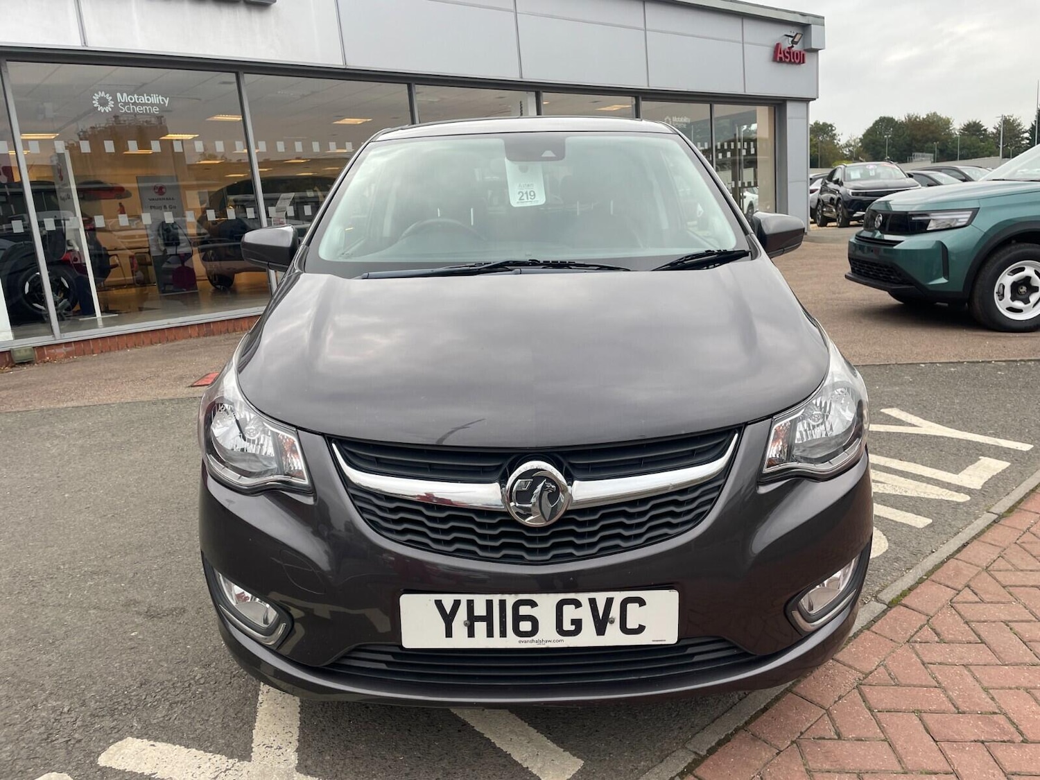 Used Vauxhall Viva 2016 for sale - 76166581: Photo 2