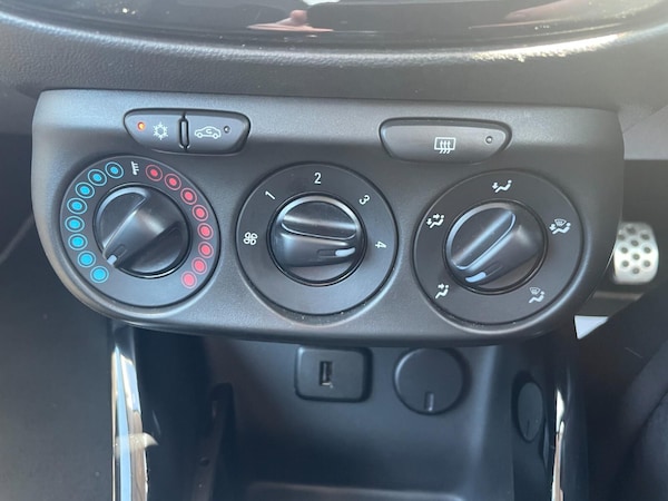 Used Vauxhall ADAM 2018 for sale - 75406801: Photo 19