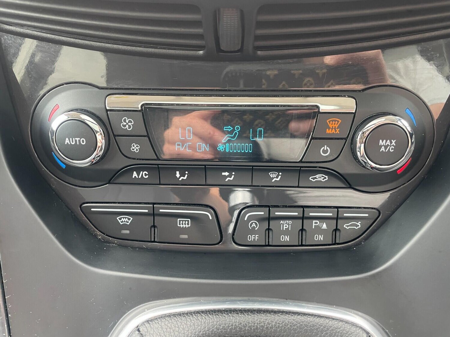 Used Ford Kuga 2015 for sale - 76013812: Photo 18
