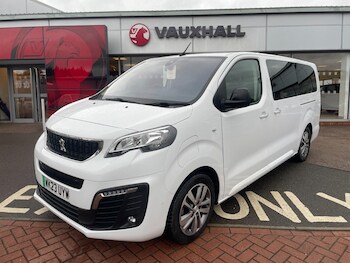 (23) - Business VIP Long 50kWh 8 Seat 5-Door