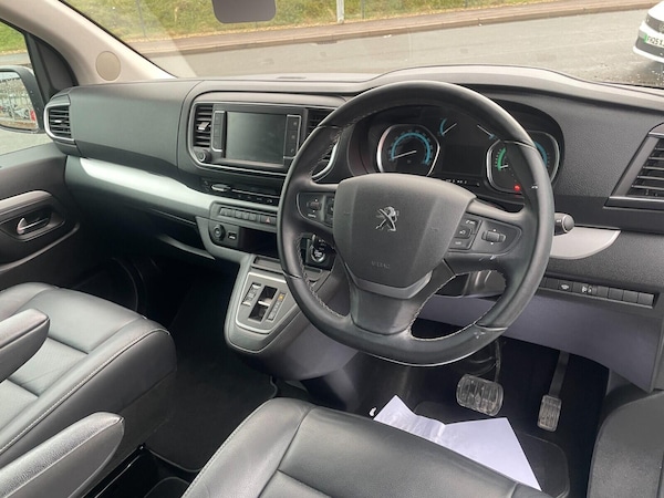 Used Peugeot Traveller 2023 for sale - 76188739: Photo 24