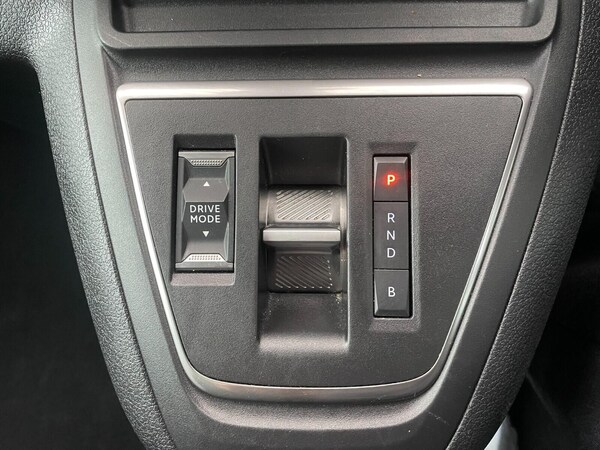 Used Peugeot Traveller 2023 for sale - 76188739: Photo 35