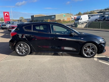 Used Ford Focus 2019 for sale - 76371386: Photo