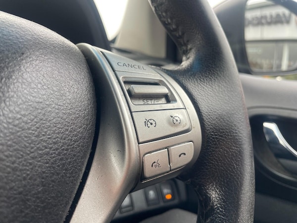Used Nissan Navara 2017 for sale - 76260132: Photo 23