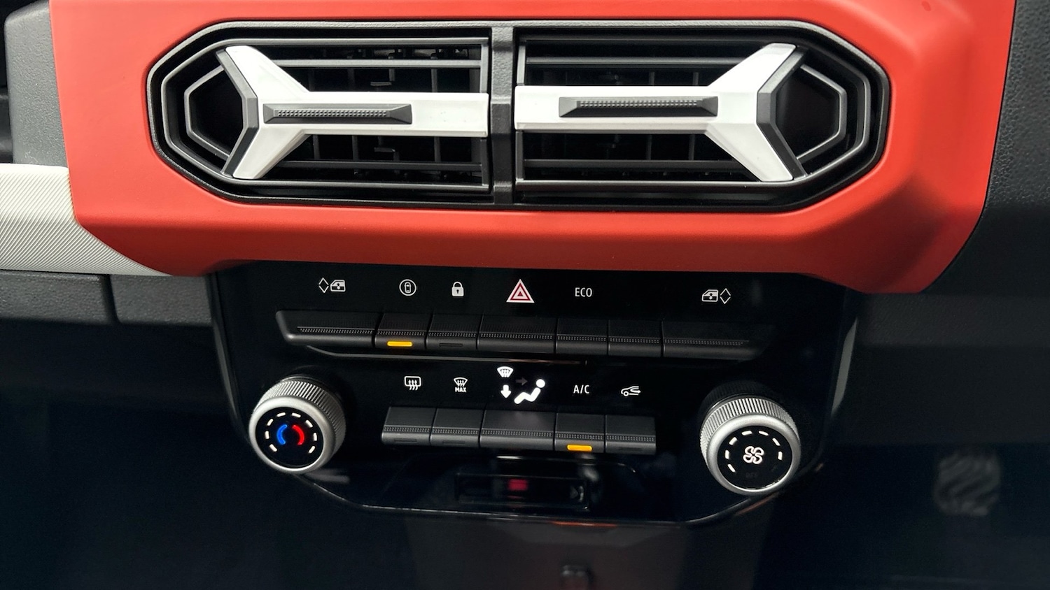 Used Dacia Spring 2025 for sale - 77159116: Photo 47