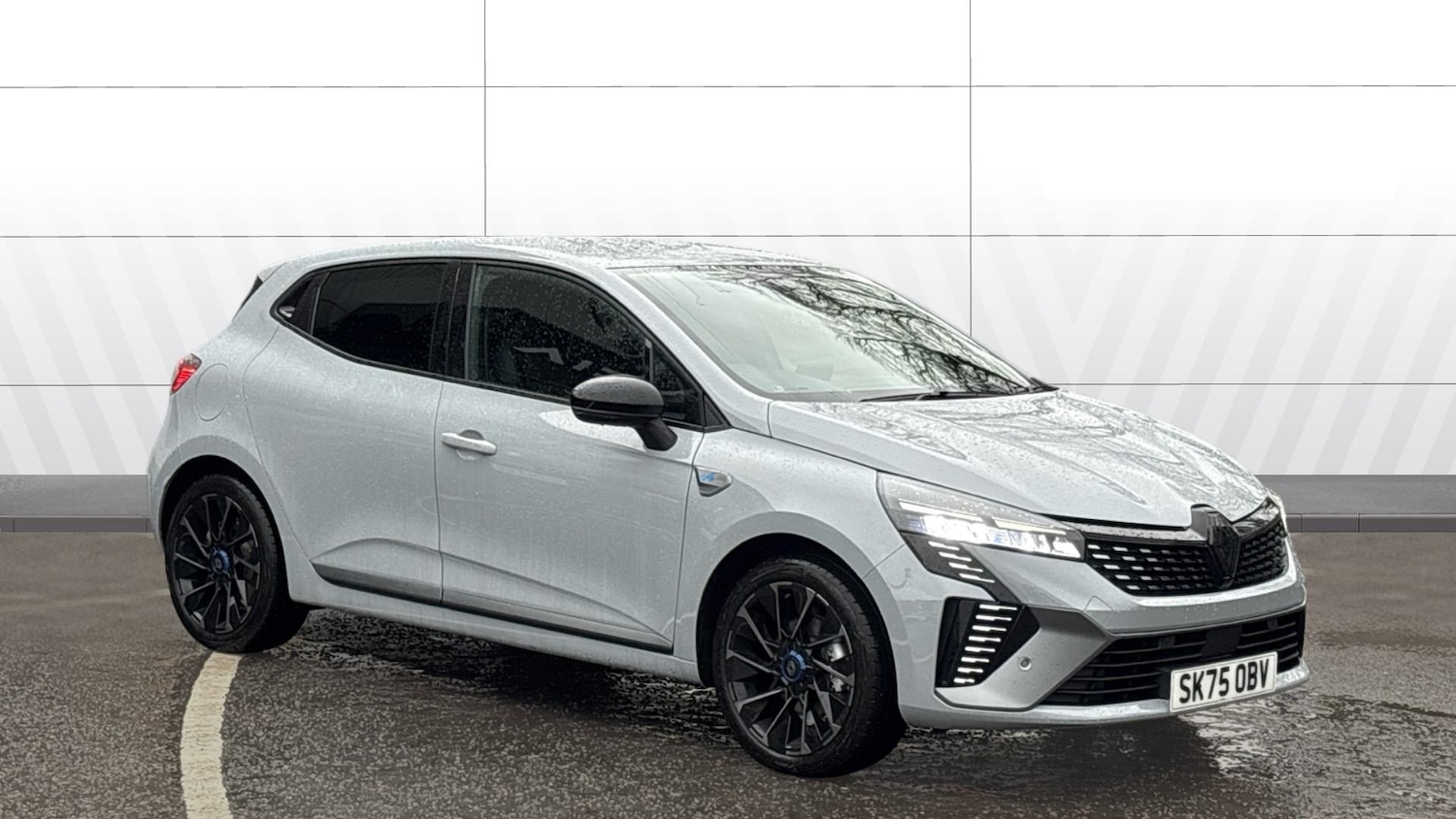 Used Renault Clio 2025 for sale - 76891597: Photo 1