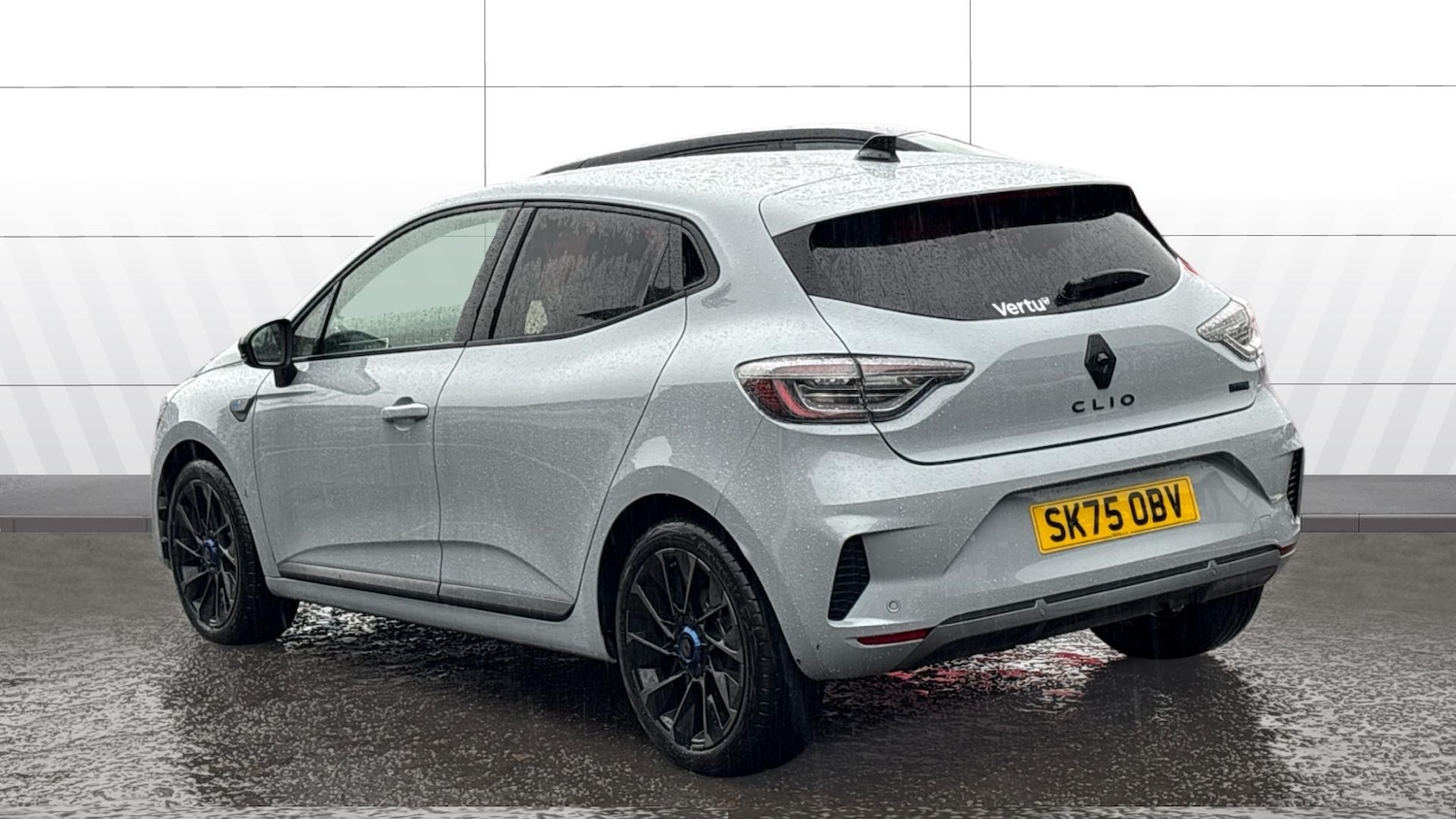 Used Renault Clio 2025 for sale - 76891597: Photo 2