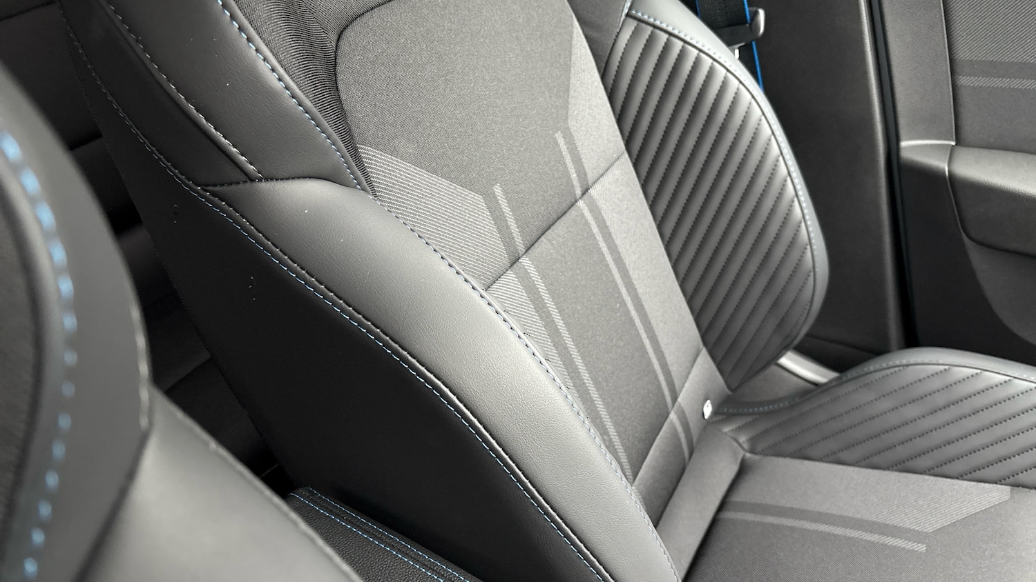 Used Renault Clio 2025 for sale - 76891597: Photo 31