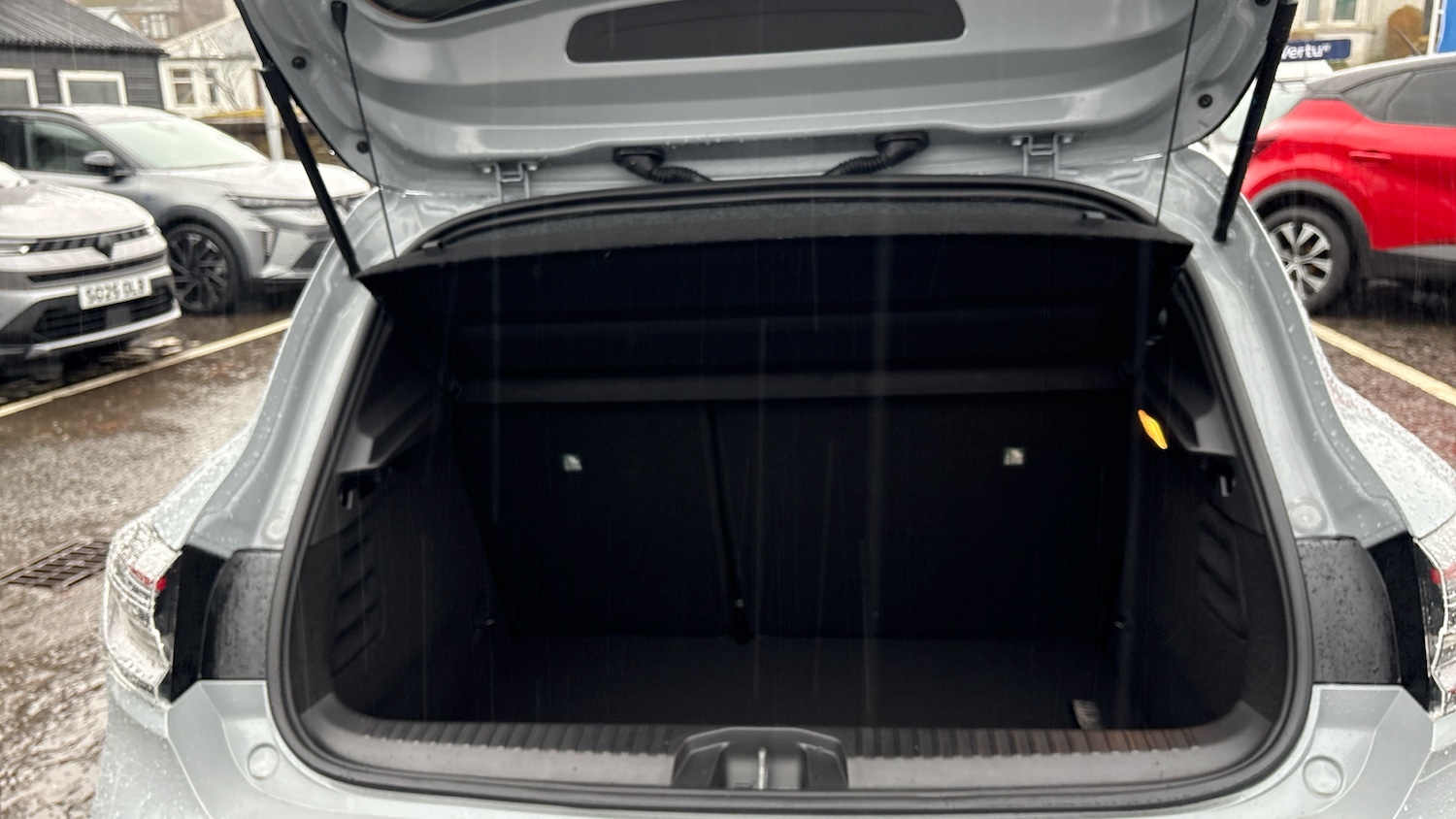 Used Renault Clio 2025 for sale - 76891597: Photo 4