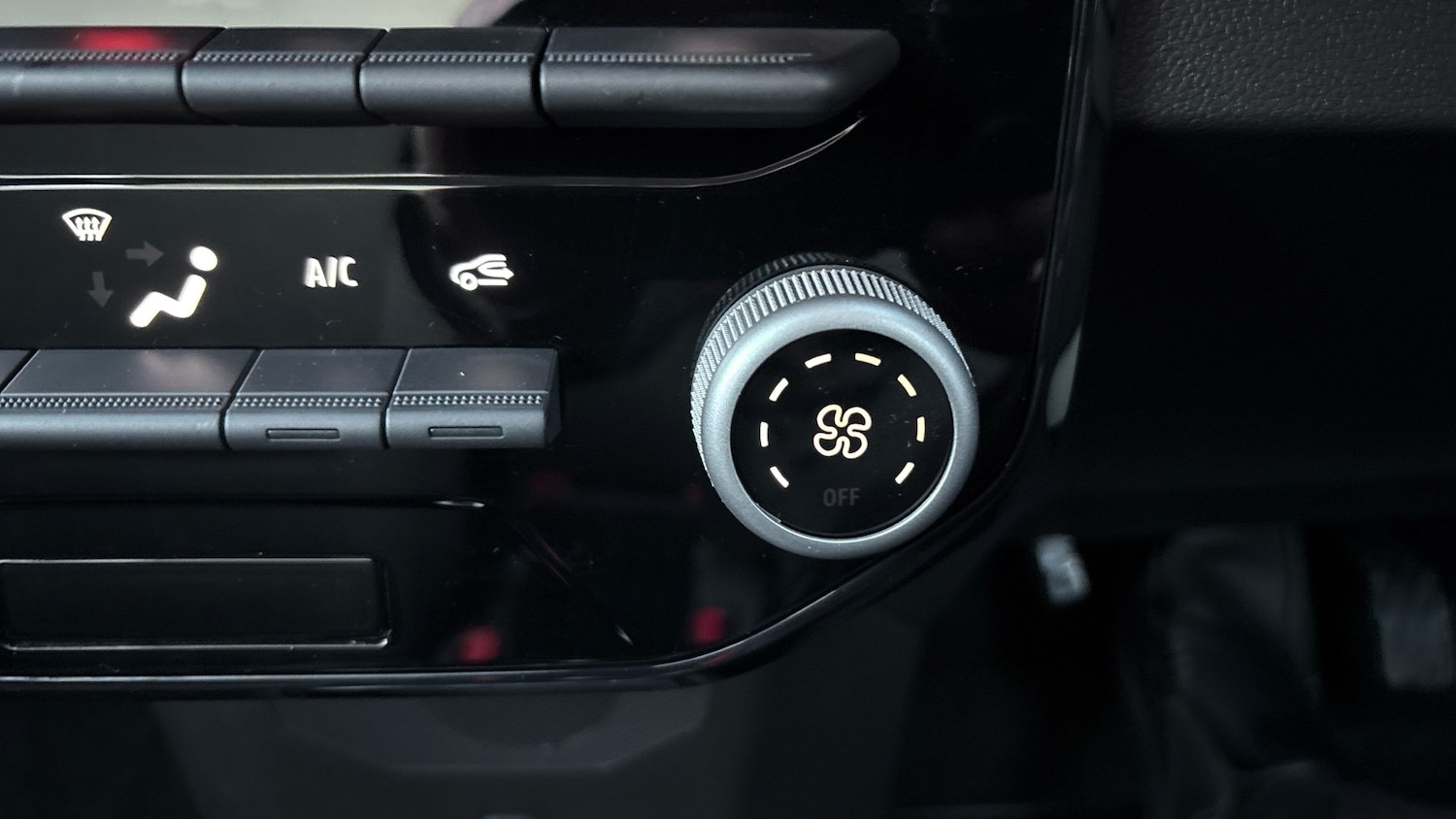 Used Dacia Spring 2025 for sale - 77159113: Photo 28