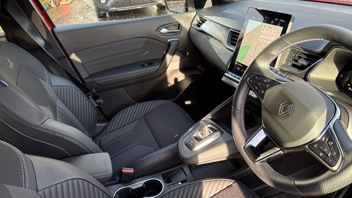 Used Renault Captur 2025 for sale - 76862240: Photo 11