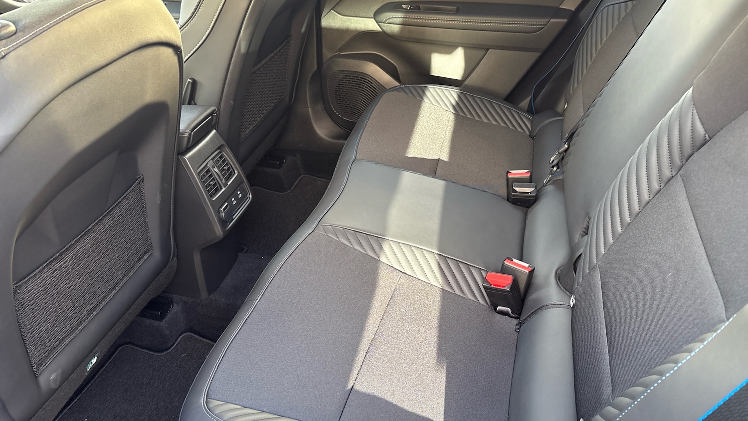 Used Renault Captur 2025 for sale - 76862240: Photo 16