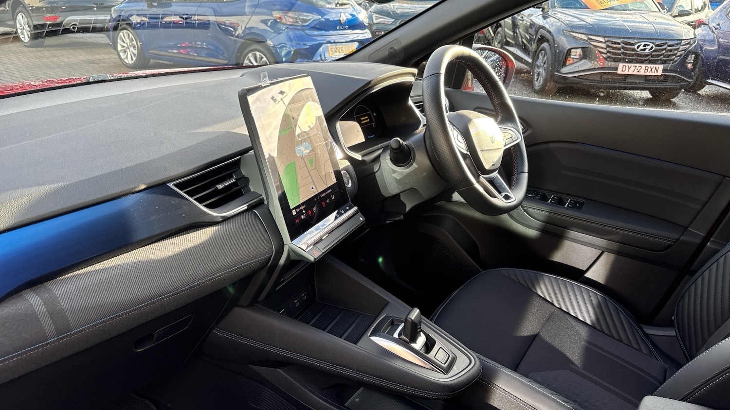 Used Renault Captur 2025 for sale - 76862240: Photo 9