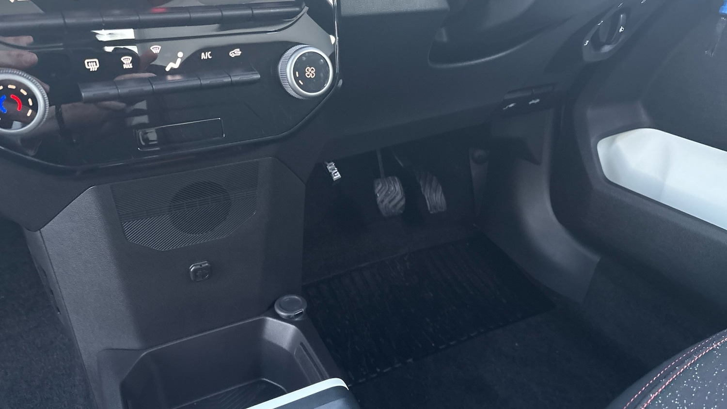 Used Dacia Spring 2025 for sale - 77159109: Photo 13